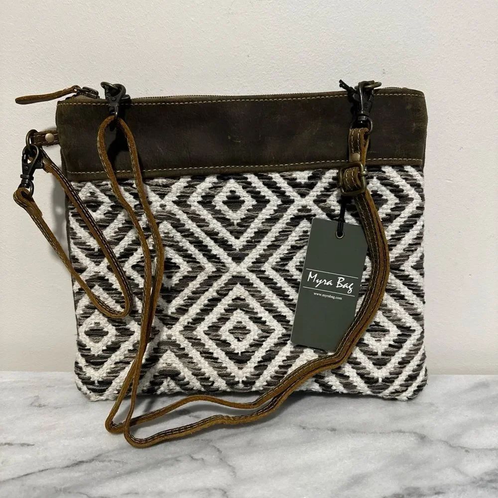 Myra Black and White Geometric Crossbody with clutch strap NWT